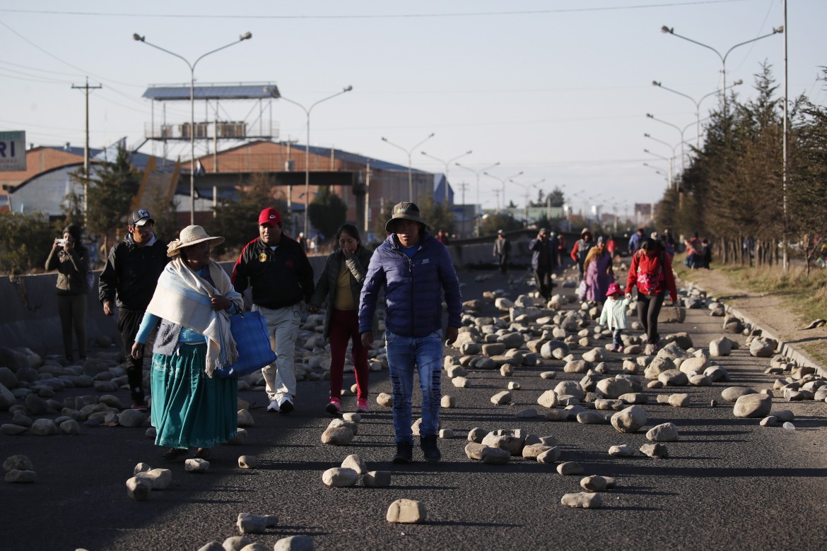 Dialogo con massacro in Bolivia