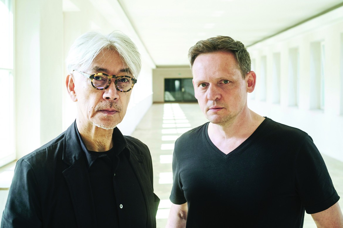 Ryuichi Sakamoto e Alva Noto, viaggio nel mondo della penombra