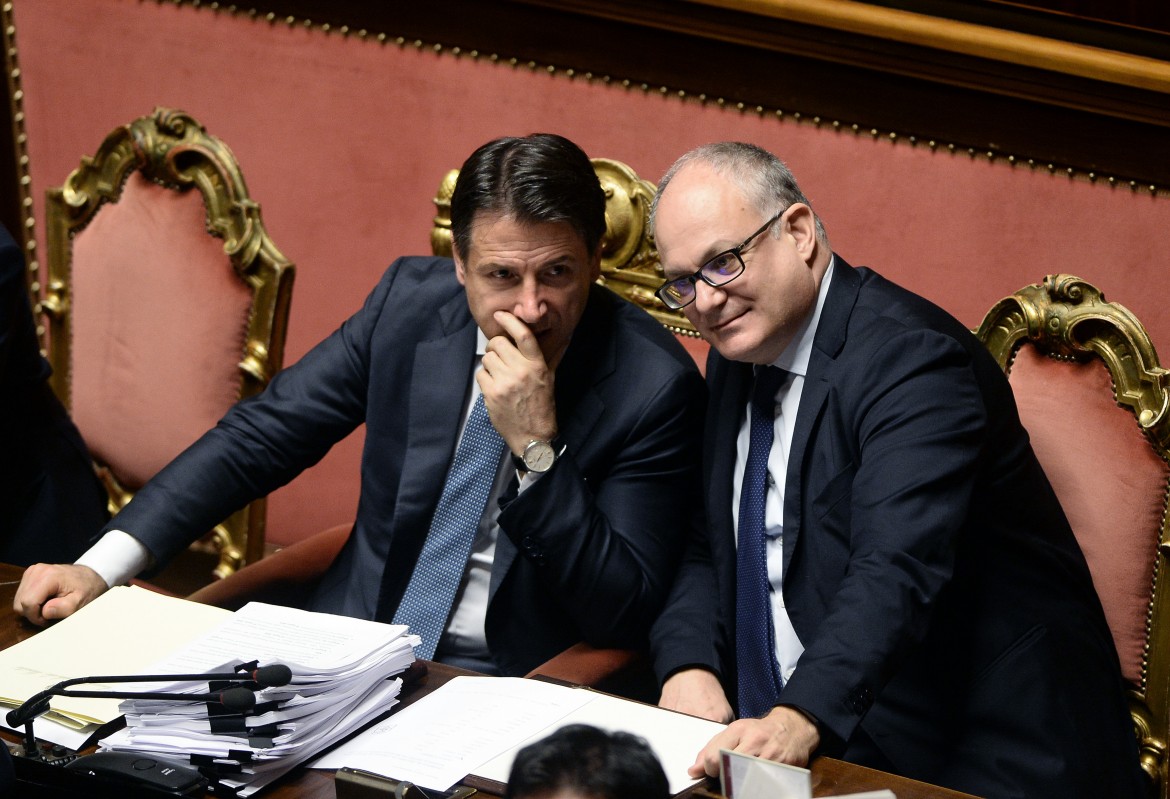 «Accordo chiuso». L’Eurogruppo blinda il Mes, Conte spera