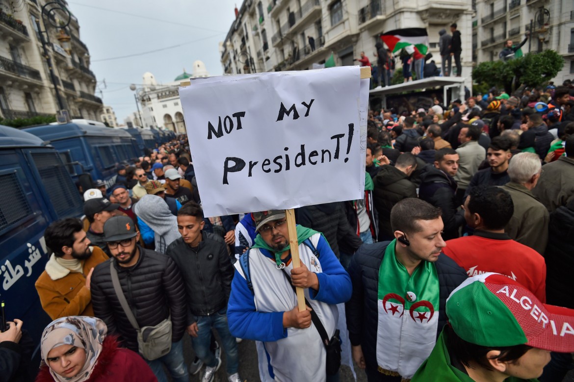 In Algeria vince Tabboune ma l’hirak non lo riconosce