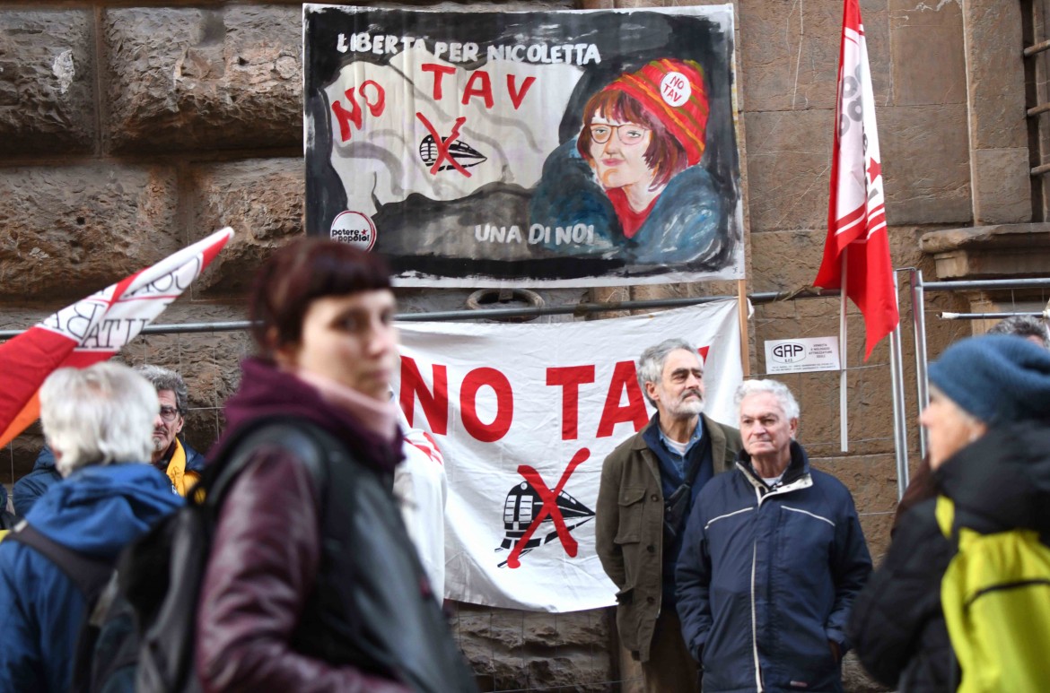 La protesta della Val Susa: «Libertà per Nicoletta Dosio»