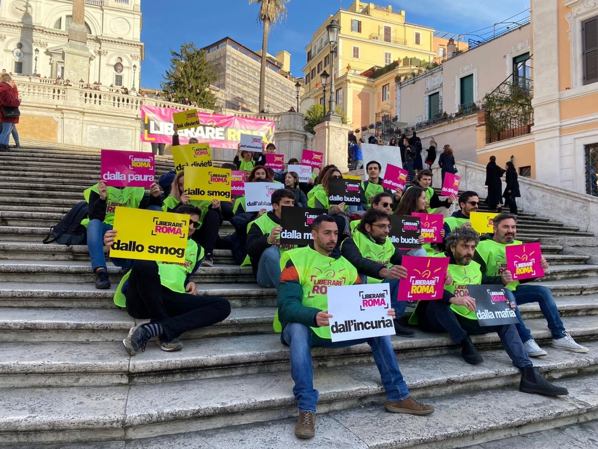 Primo flash mob per Liberare Roma