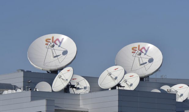 Sky «discrimina» giornalista donna  tenendola a casa