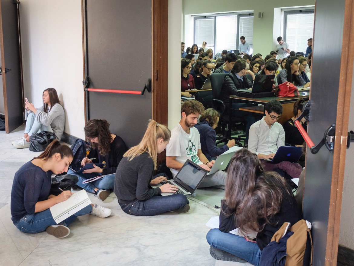 «Contro l’università tossica, liberiamo i saperi e la ricerca»