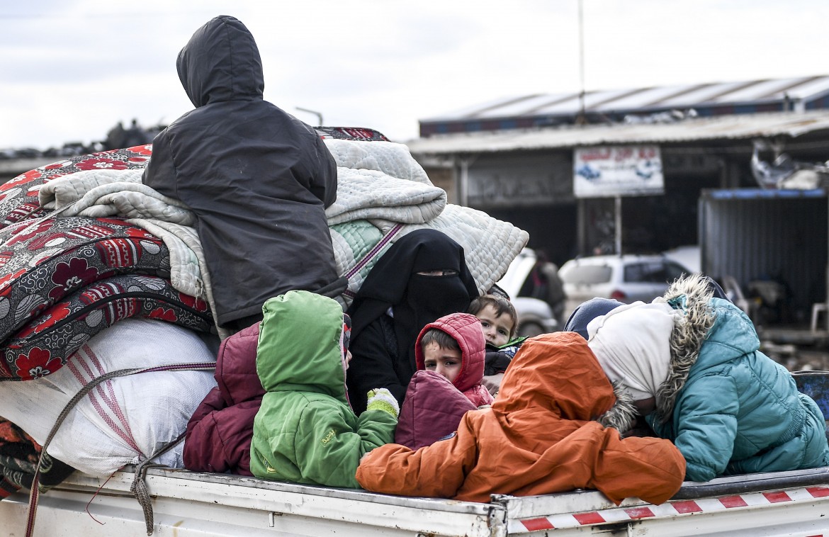 Erdogan marcia su Idlib. Onu: 900mila nuovi sfollati