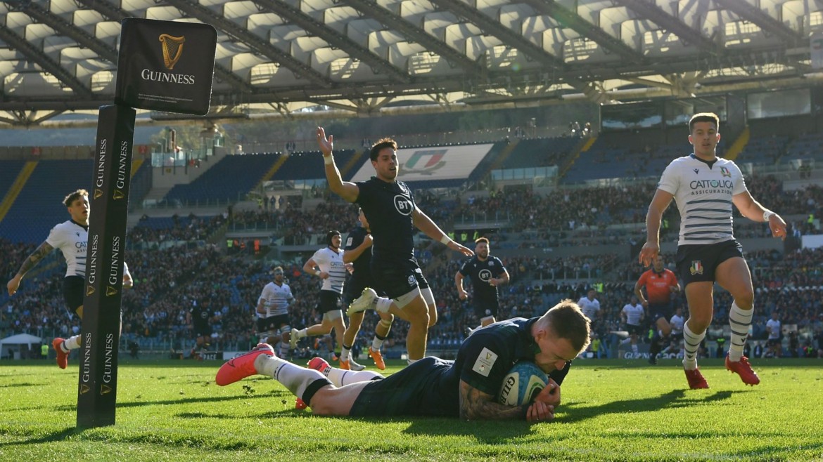 Italia di rugby, ennesimo ko: basta una Scozia appena sufficiente