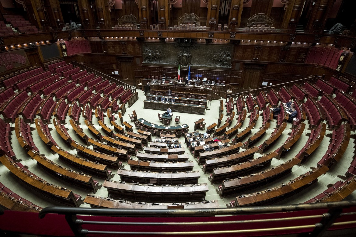 Parlamento all’angolo nel testo del ministro Boccia