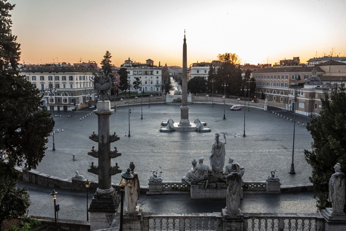 La città doppia, con il popolo di dentro e quello di fuori