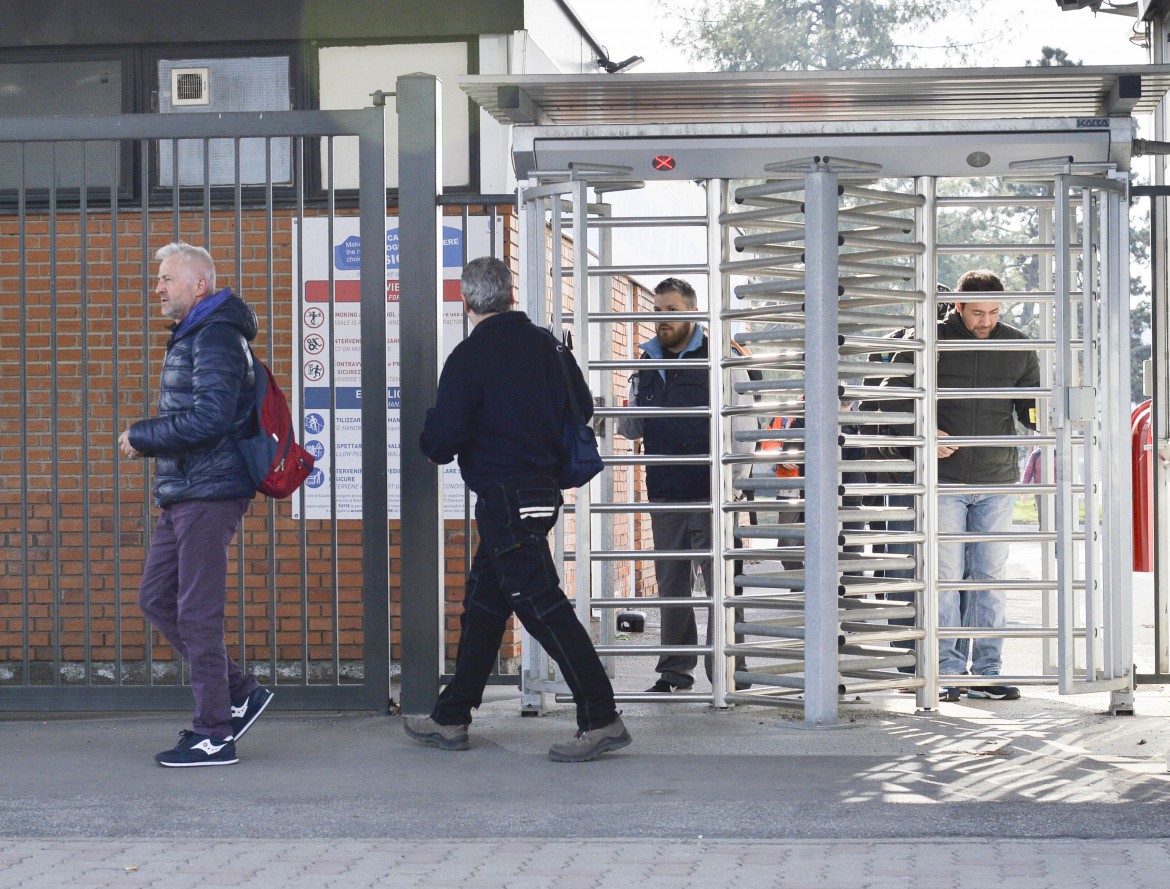 Scioperi spontanei degli operai in fabbrica