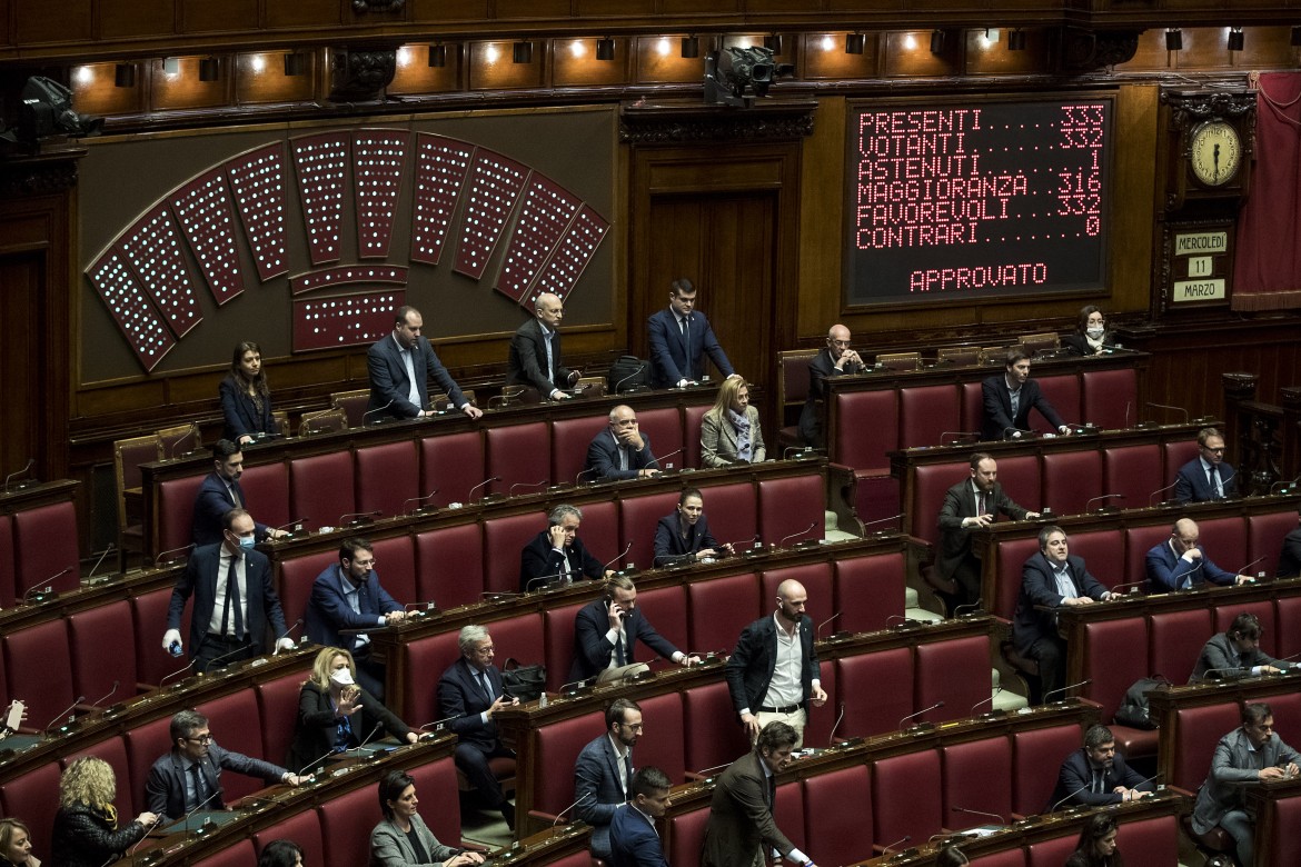 L’ipotesi di un parlamento in scala per l’emergenza