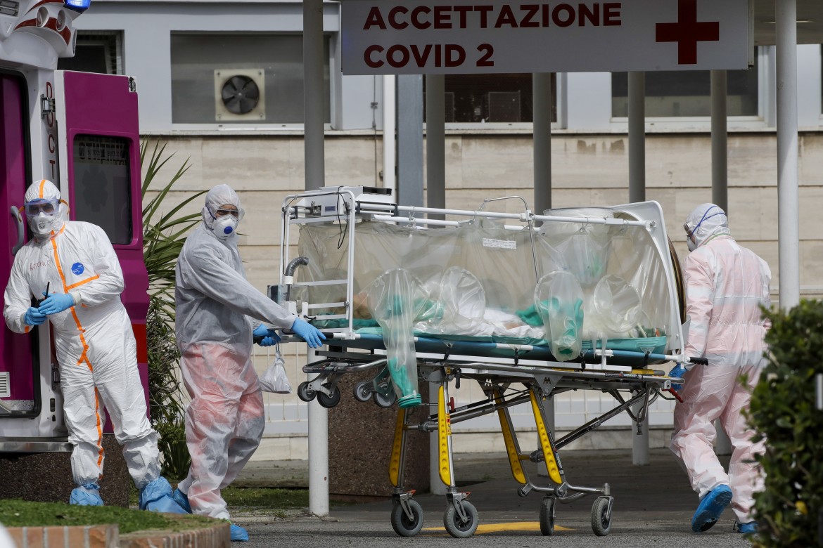 La curva epidemica sale ma non accelera. Bergamo al collasso