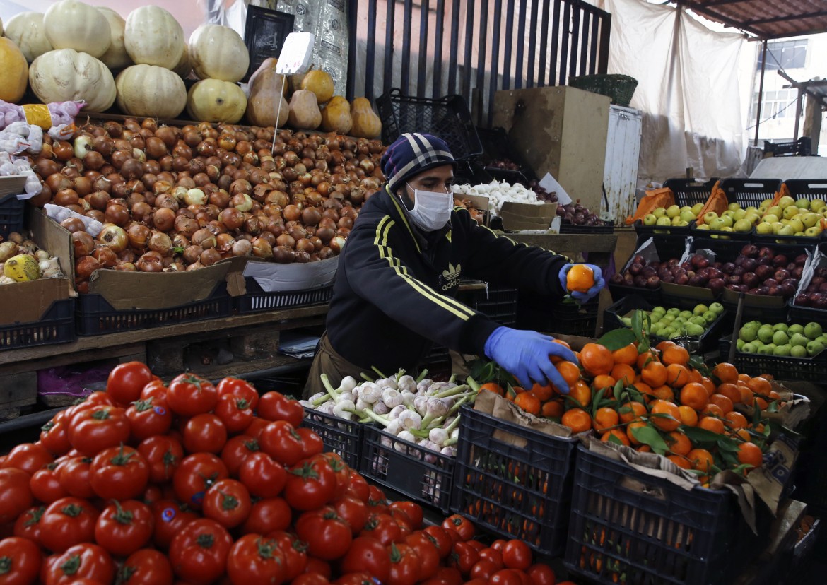 Beirut spegne le luci, dopo il virus il Libano aspetta il crollo economico