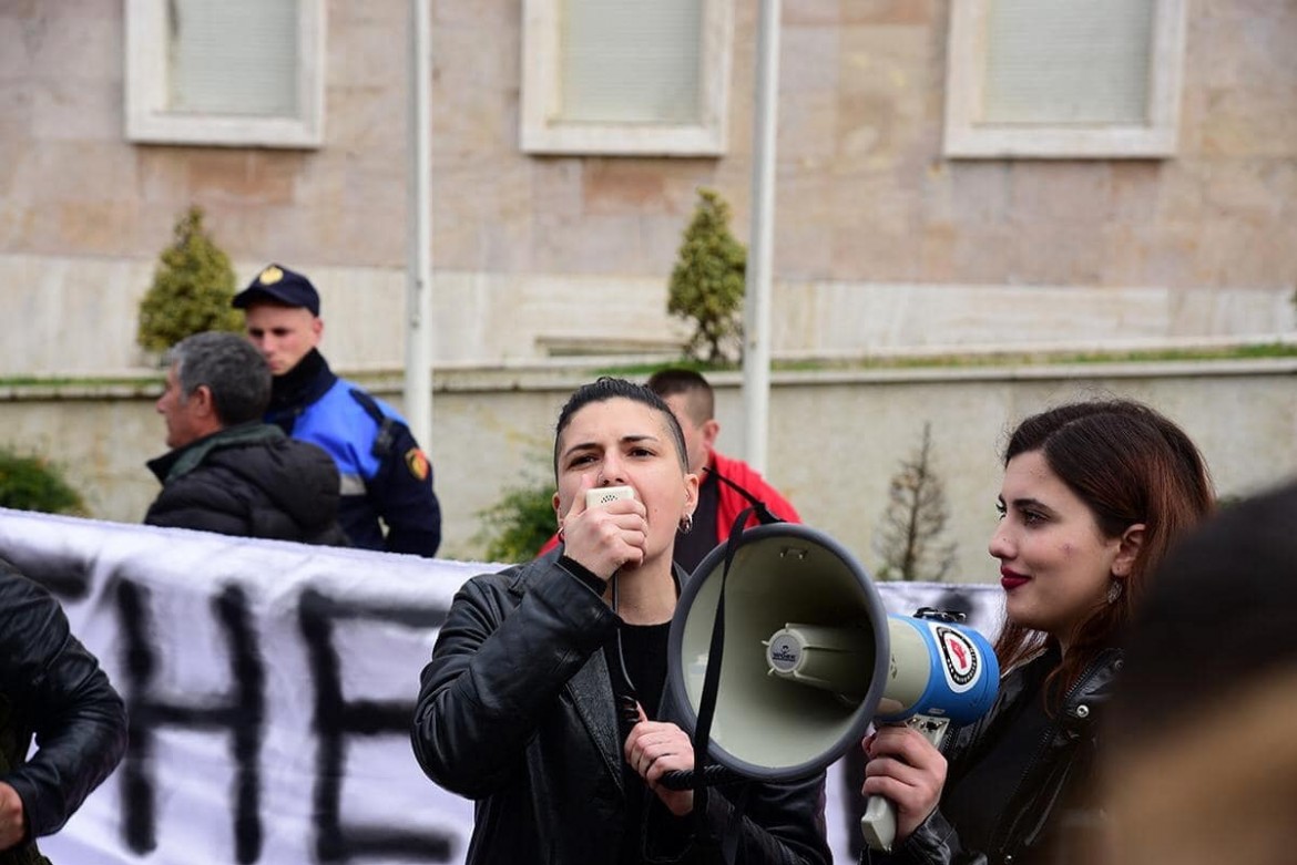 Svegliatevi bambine. La marea femminista in Albania