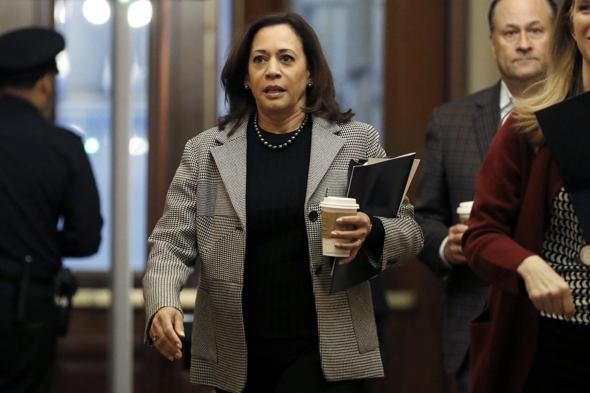 Kamala Harris si sbilancia per Biden. Sanders si consola con Jesse Jackson