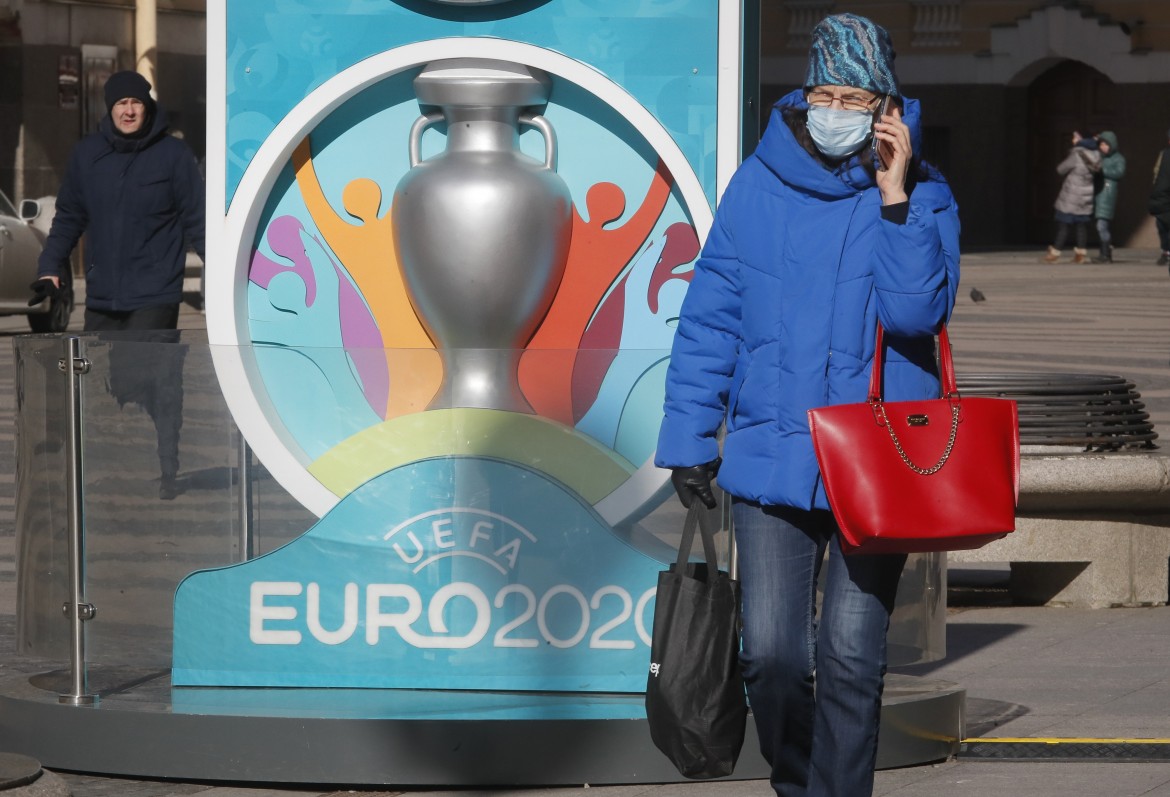 Per gli Europei di calcio una quarantena lunga un anno