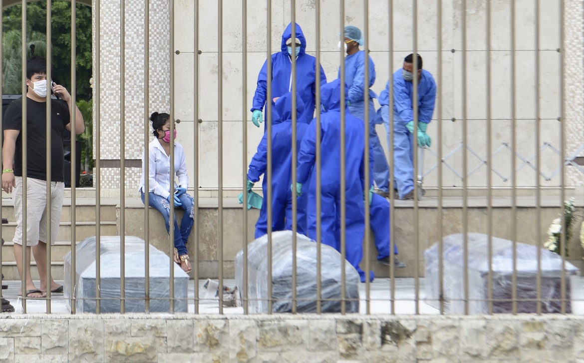 In Ecuador centinaia di cadaveri abbandonati in strada