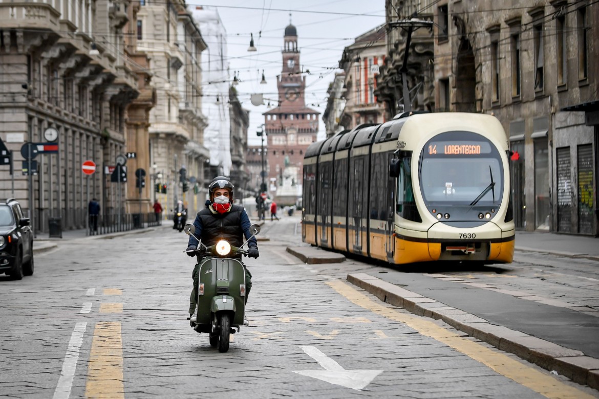 Viaggiatori intermittenti e a scacchiera