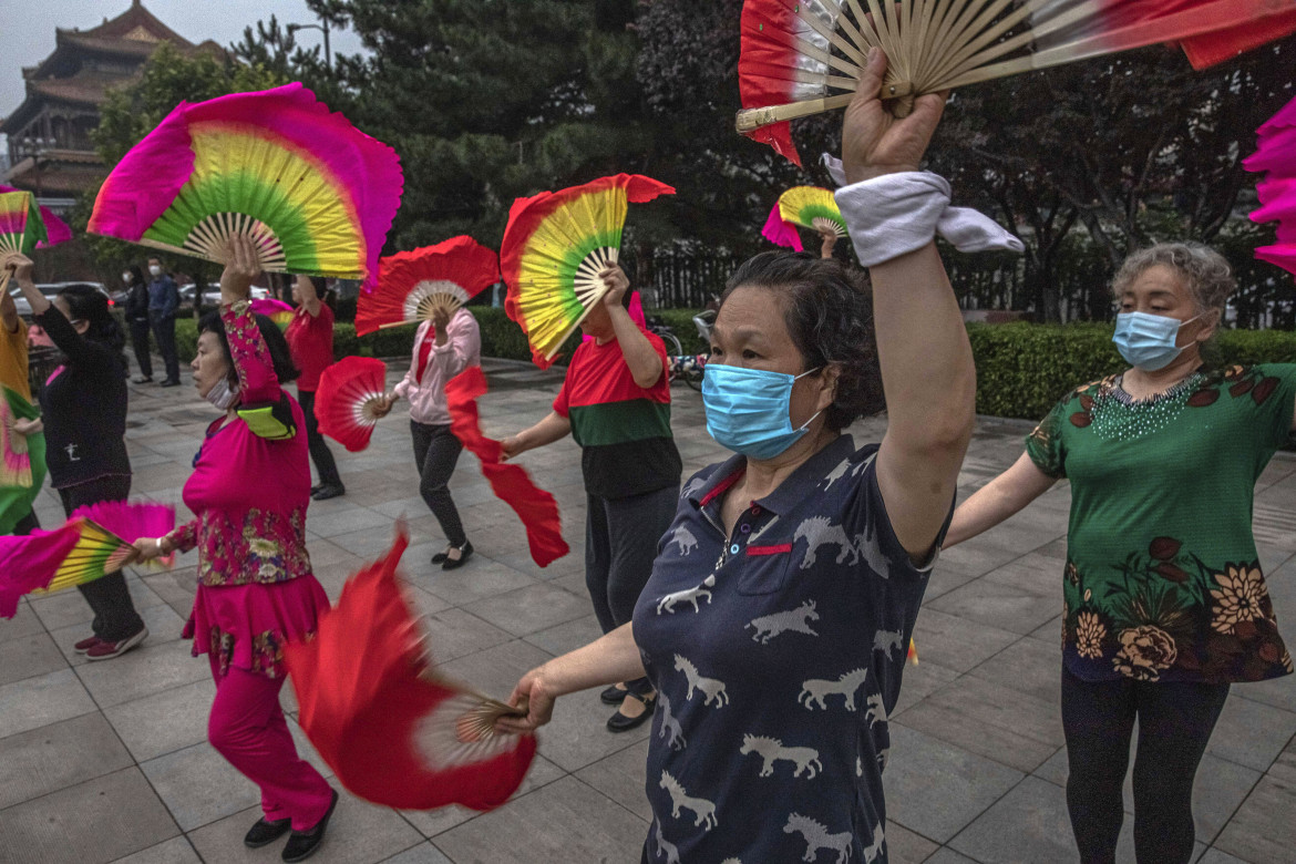 Lin Bai e le registrazioni di chiacchiere femminili