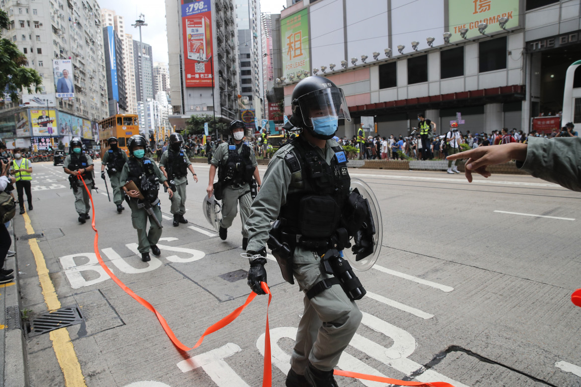 A Hong Kong, arriva l’uomo forte di Xi e scappano gli attivisti