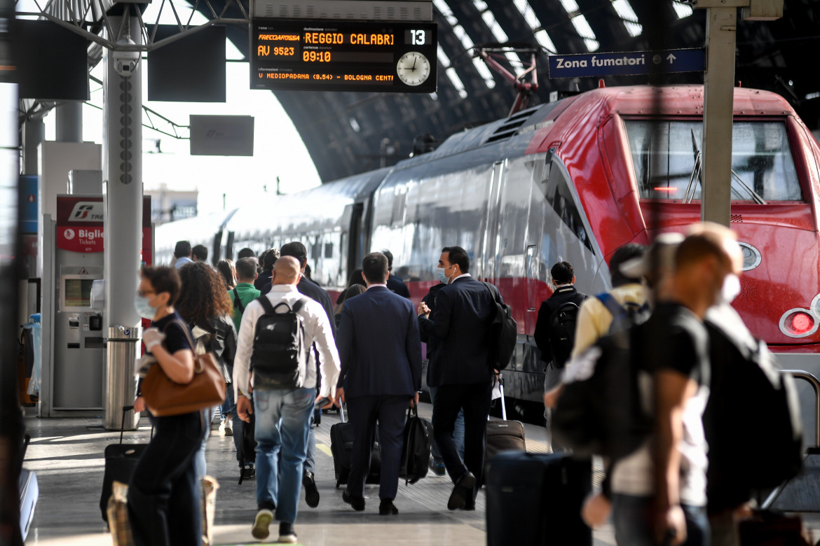 Treni dietrofront, Speranza revoca la deroga sui posti