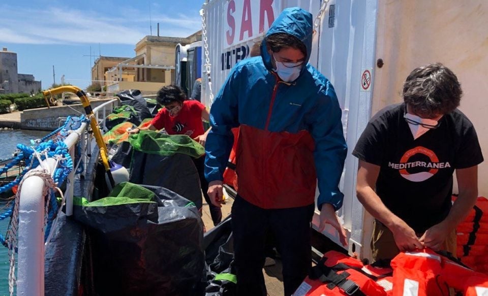 Mediterranea accusa: «Da governo metodo subdolo per fermarci, ma torniamo in mare»