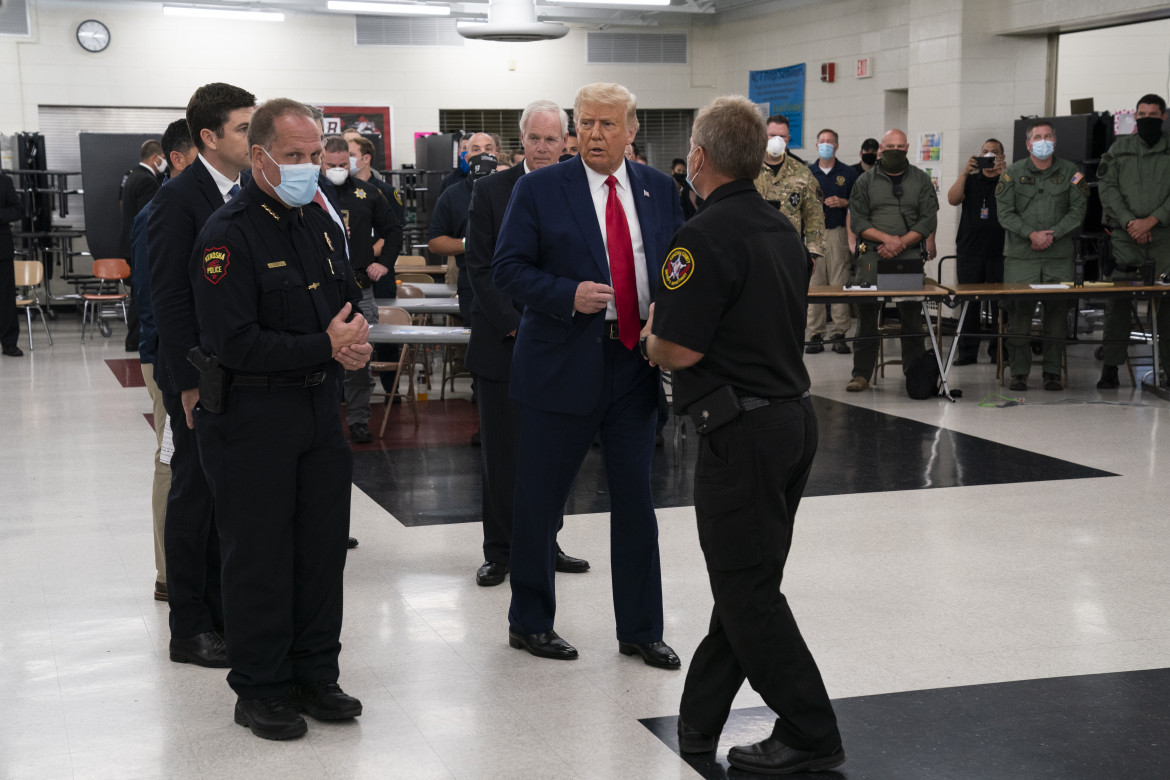 Trump e le bugie sul Covid: «Non è vero sono una cheerleader»