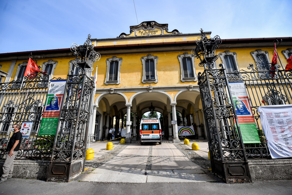 Dati e Ats sconfessano Fontana,  costretto a smorzare i toni