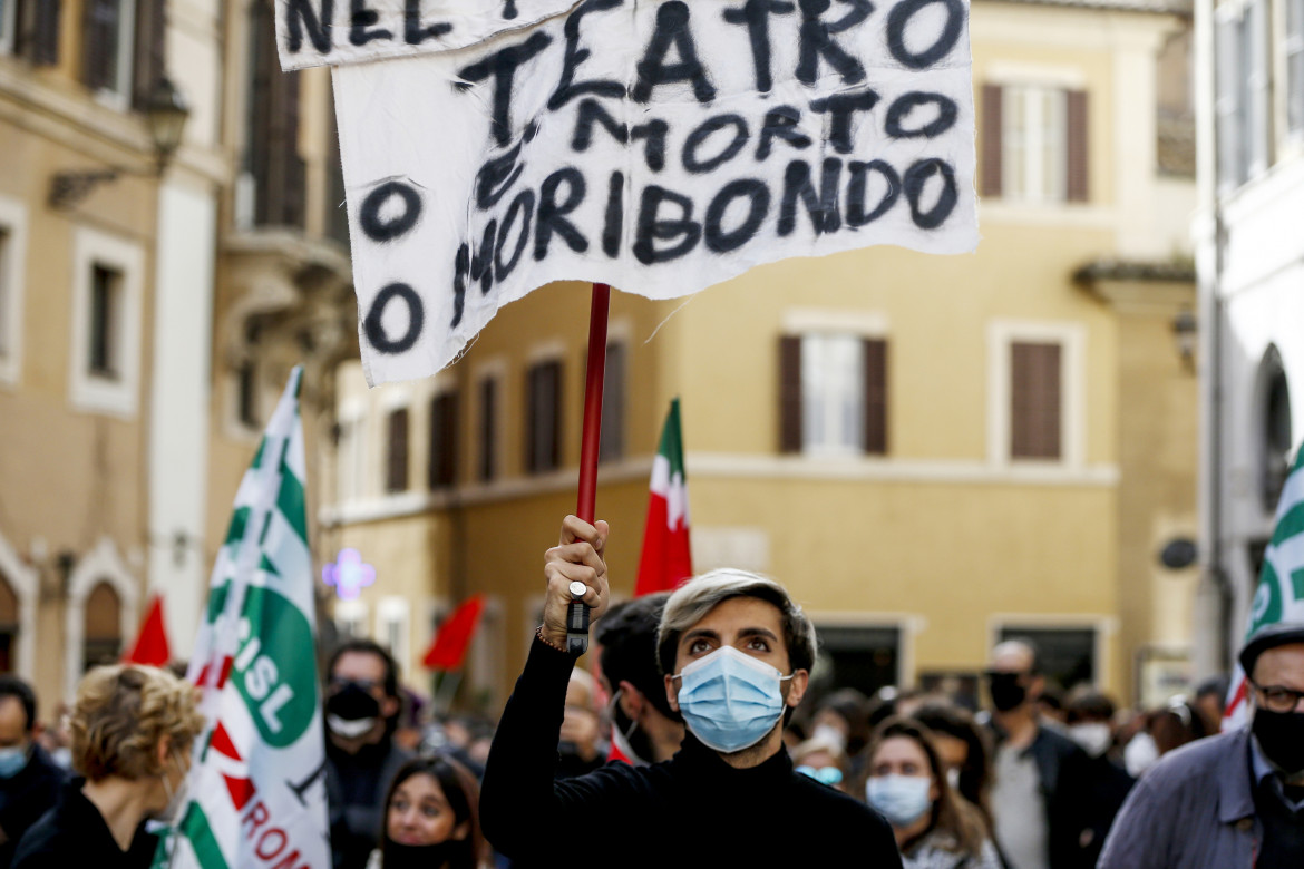 Dalla politica come spettacolo allo spettacolo come politica