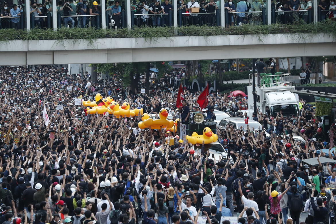 Thailandia, svolta autoritaria dietro l’angolo