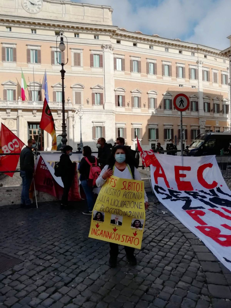 Una protesta a Roma per chiedere lo sblocco del Tfs