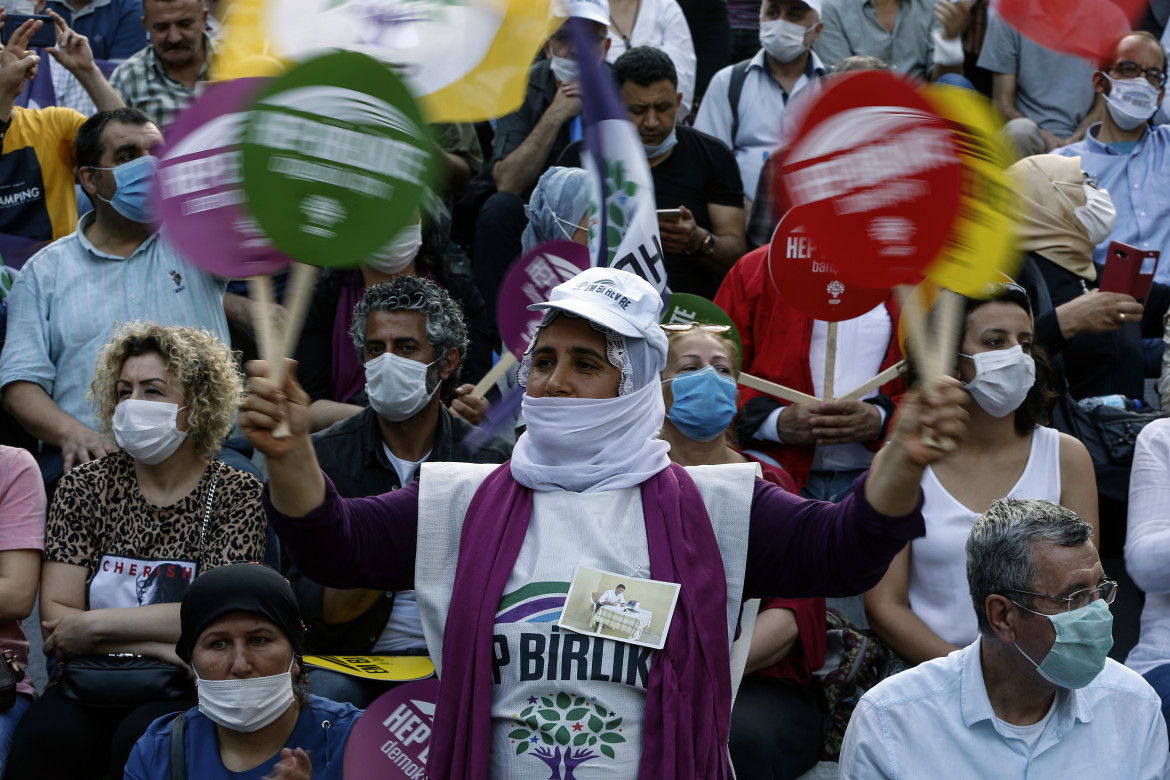 «Le 100 ragioni delle donne per processare Erdogan»