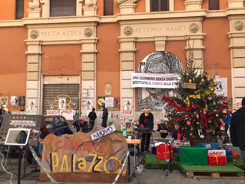 Cinema Palazzo, due trattative dopo lo sgombero