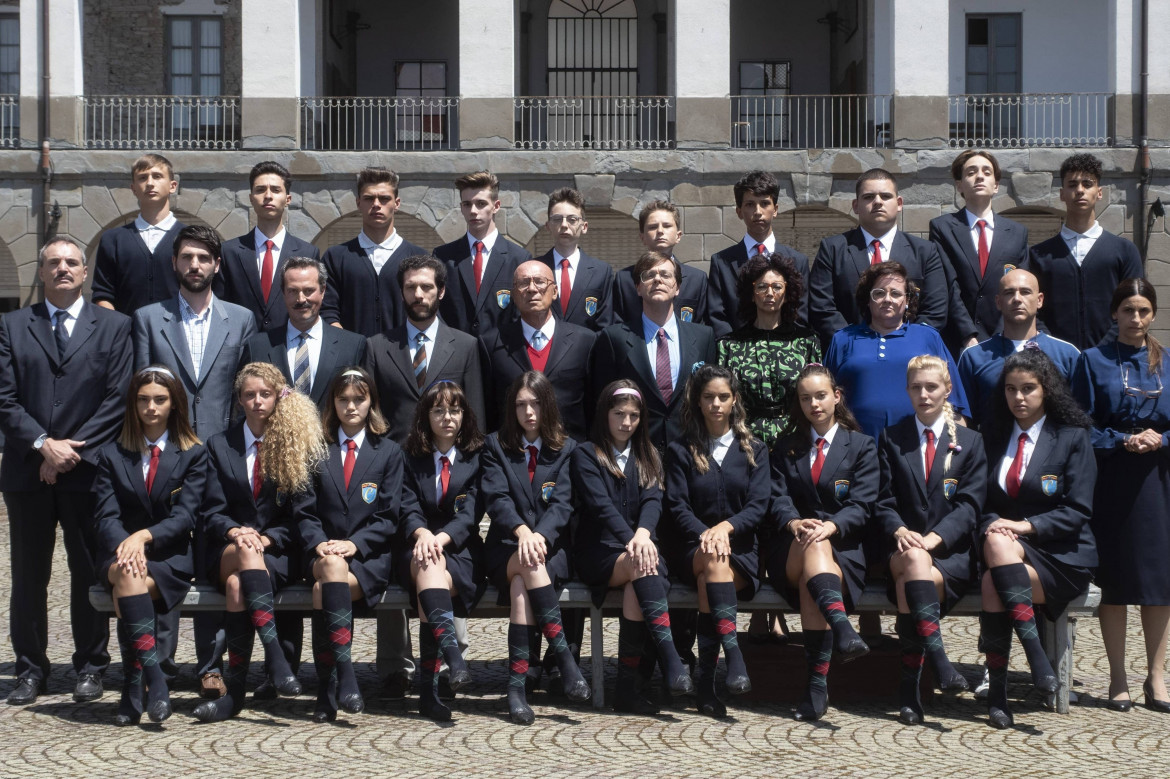 Se dopo il collegio arrivano la caserma e il convento