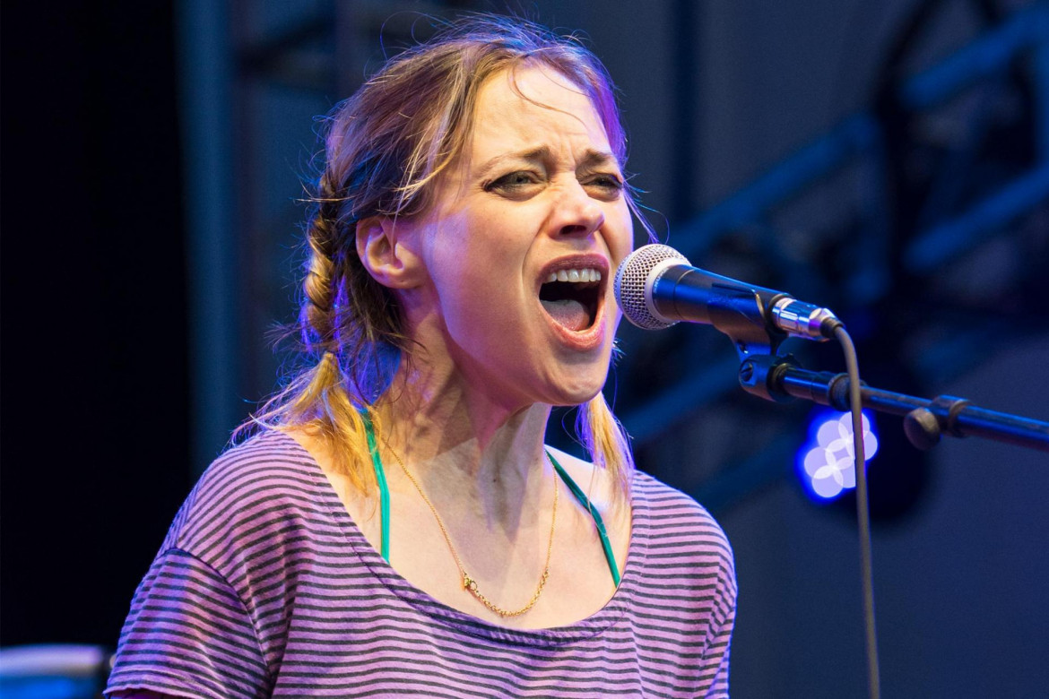 Fiona Apple si scaglia contro i Grammy