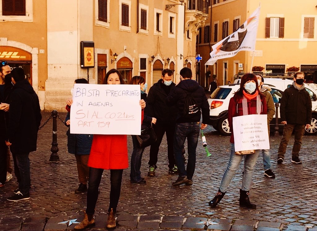 Protesta all’Agenas: «Stabilizzateci ora»