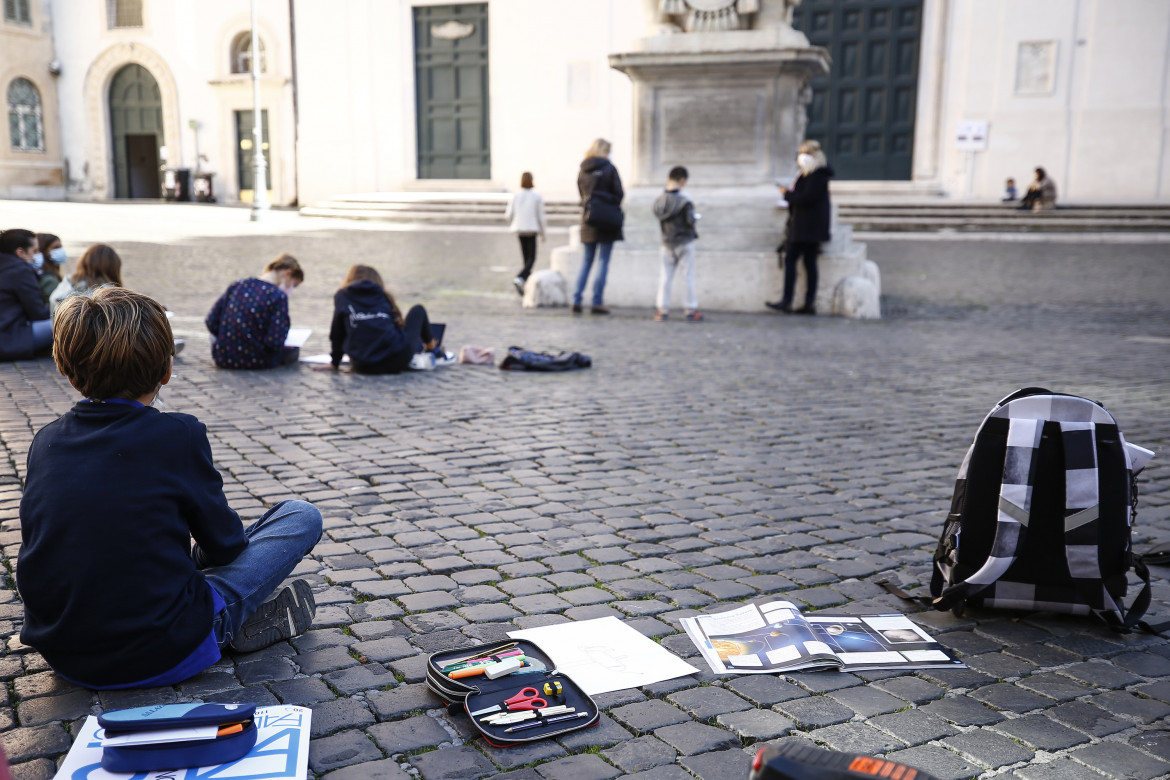 Via il voto in numeri alle elementari, «la pagella dalla parte dei bambini»