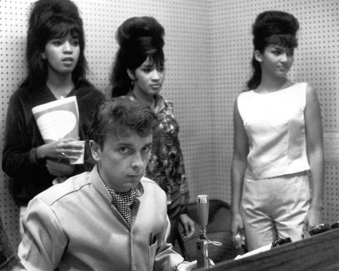 Phil Spector, oltre il suono i tormenti di una vita esagerata