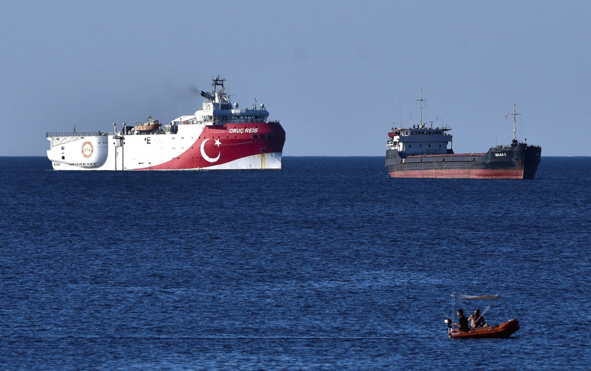 Grecia e Turchia, dialogo di facciata: è corsa al riarmo