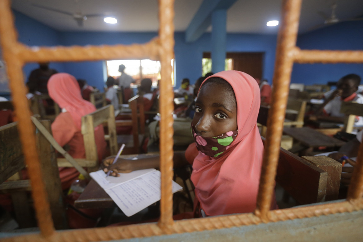 Nigeria fuori controllo. «Rapite 300 studentesse»