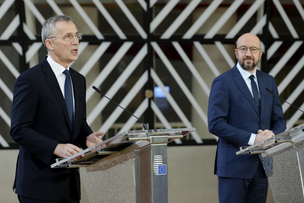 L’Europa in ginocchio da Stoltenberg. Con la Nato cooperazione «senza precedenti»