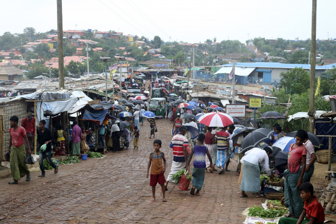 I Rohingya prime vittime dei militari birmani