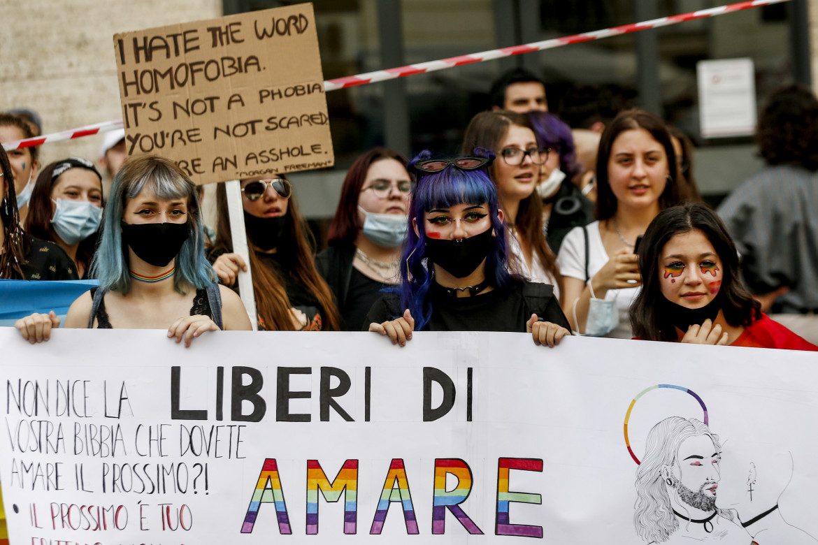 Il monito di Mattarella. Ma l’Italia non firma la dichiarazione Ue sui diritti Lgbt+