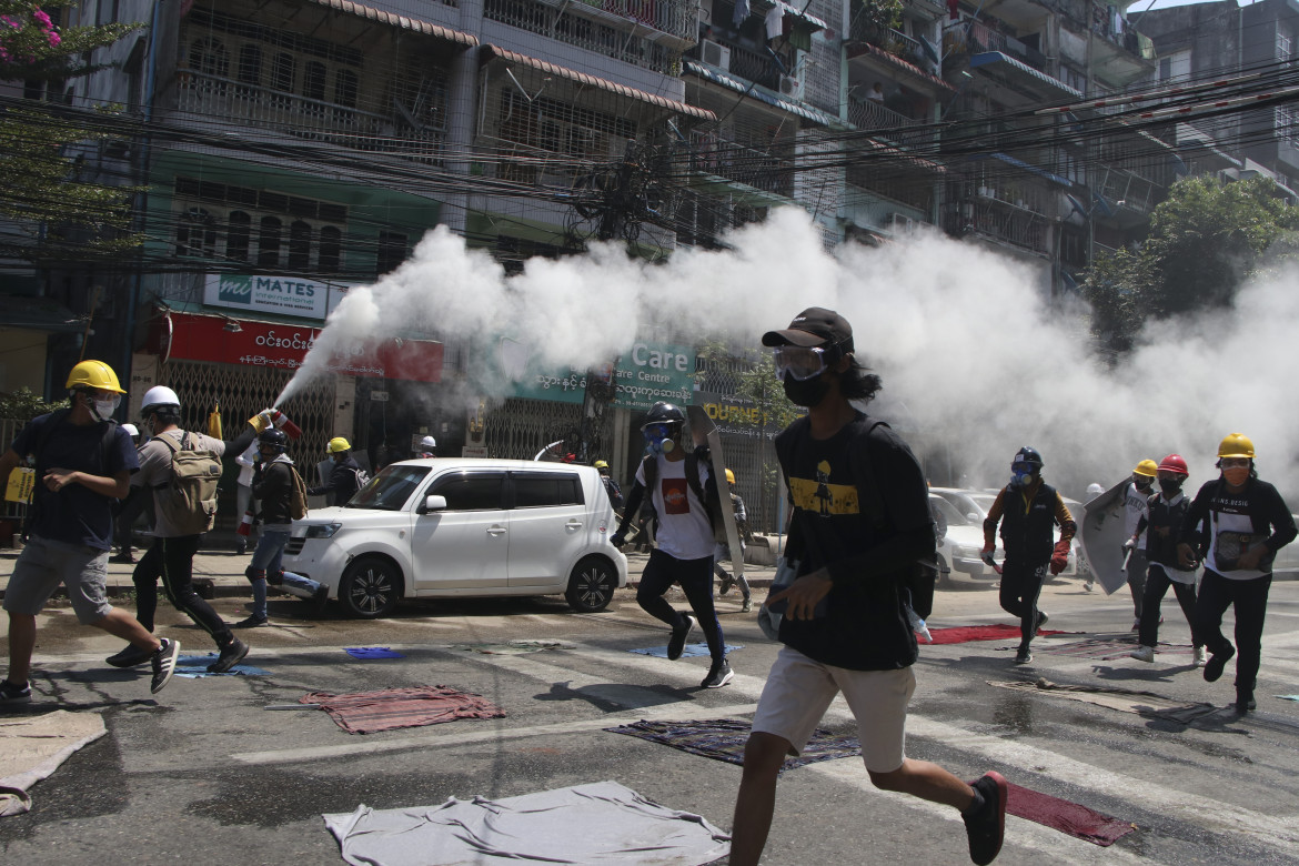 Crisi in Myanmar, la Cina si propone come mediatrice