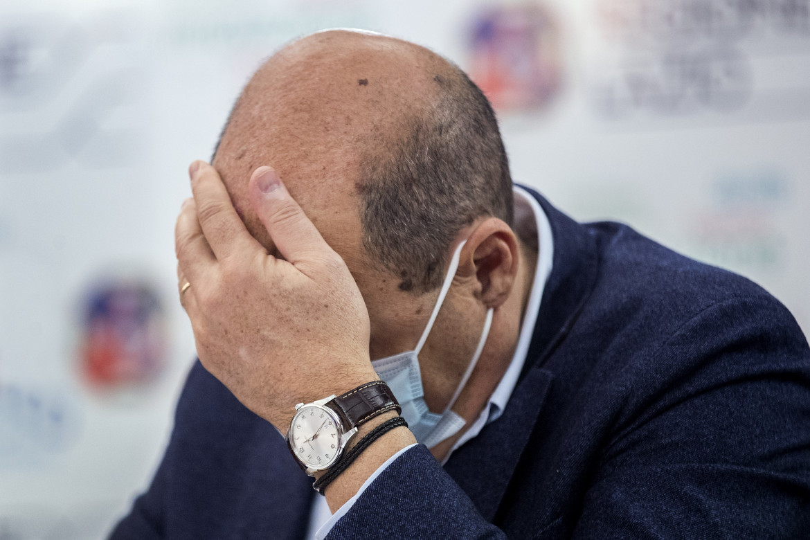 Zingaretti lascia: «Mi vergogno di questo partito»