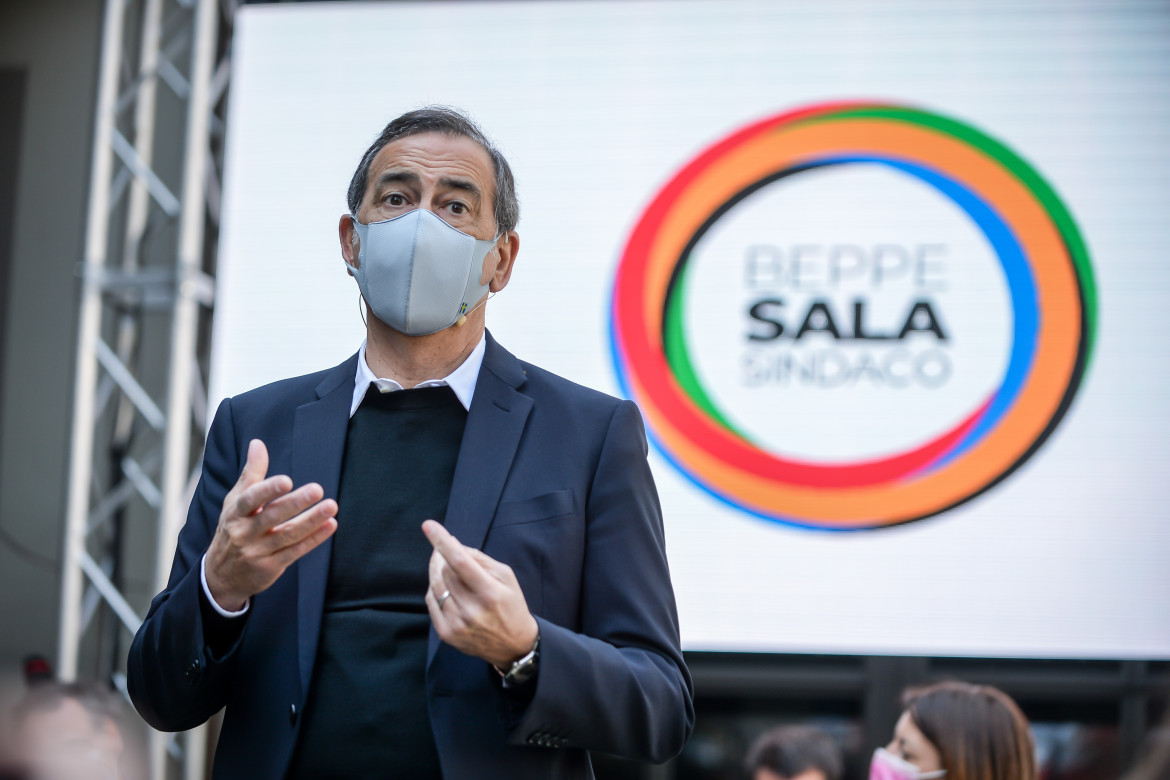 Sala lancia i 5 cerchi. Sui 5 Stelle prende tempo