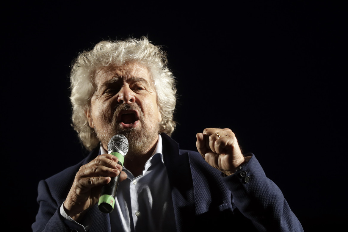 Grillo difende il figlio indagato per stupro: «Arrestate me»