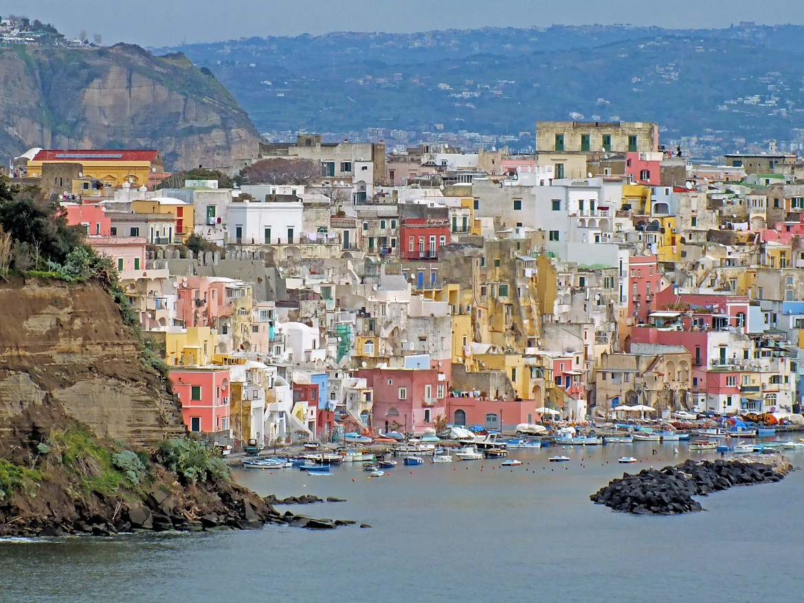 È Procida la prima isola d’Italia Covid free