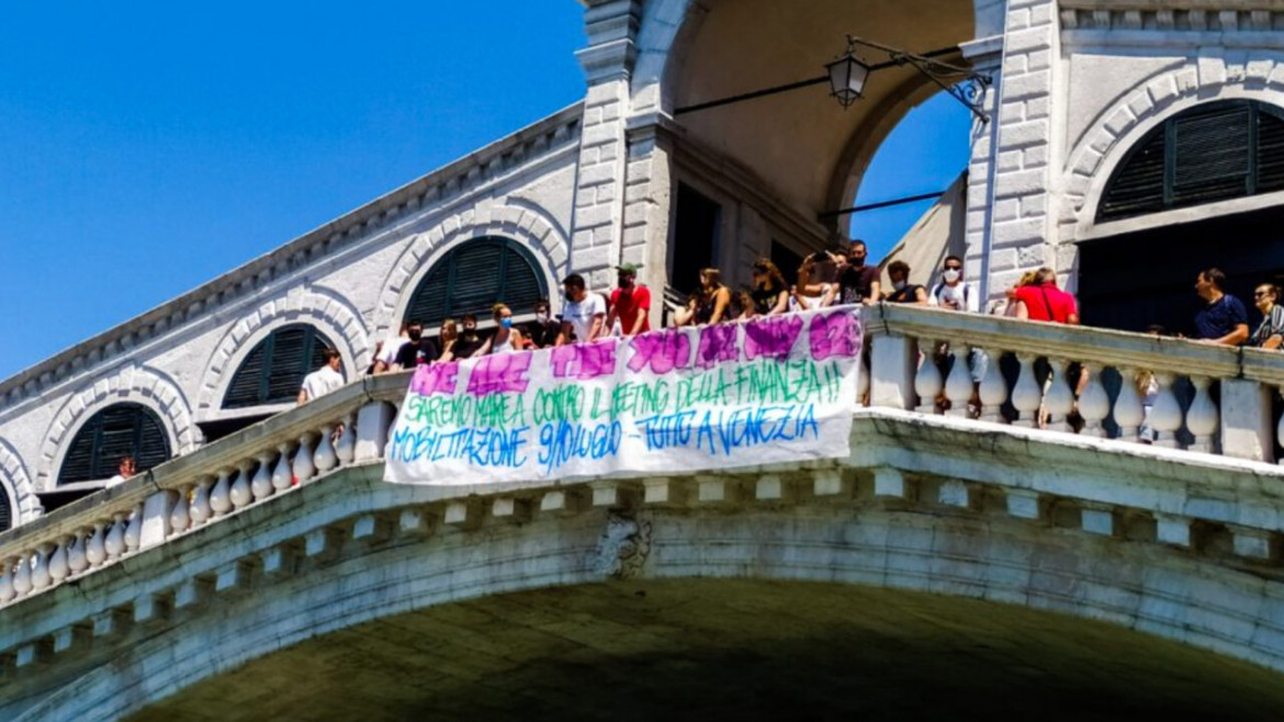 «Noi siamo la marea, voi solo G20»: oggi scende in piazza la rete «We Are Tide»