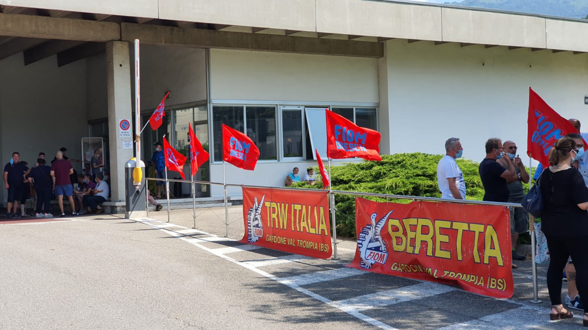 «Si chiude». I lavoratori Timken in presidio