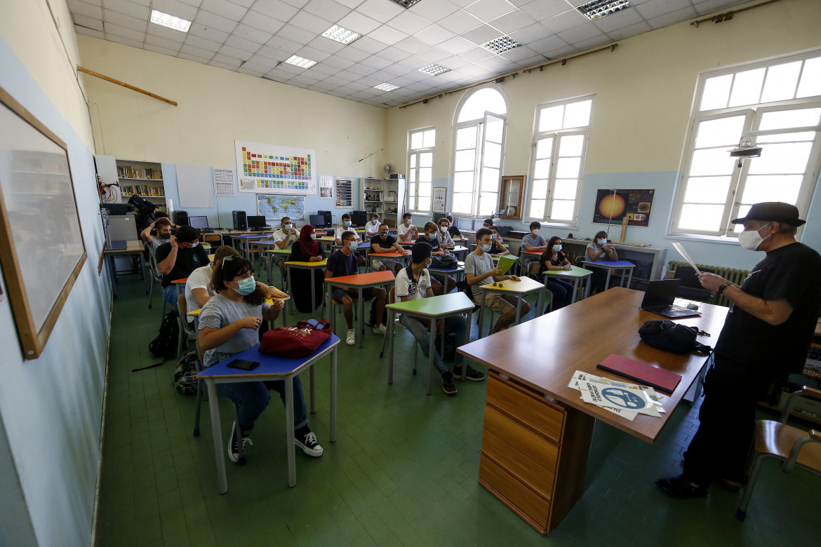 Personale ed edilizia, i buchi del ritorno in classe